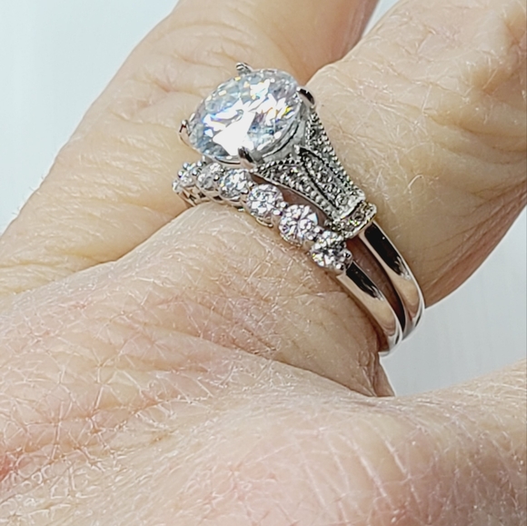 Moissanite 3 Carat Solitare Ring - Picture 11 of 13